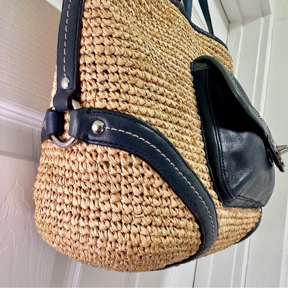 Coach Legacy Vintage Straw Tote in Natural with Navy Leather Trim and Turnlock - Picture 6 of 17